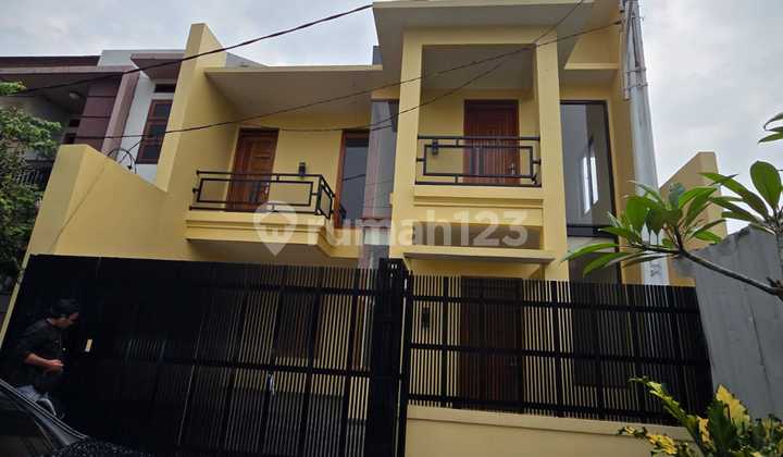 Comfortable House Strategic Location in Griya Permata Asri, Bandung 2