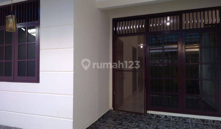 Disewa Rumah Sunter, 1½ Lantai, Hadap Selatan 1