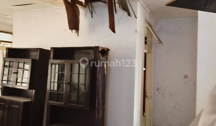 Rumah Butuh Renovasi SHM di Perumahan Kris Kencana, Surabaya 2