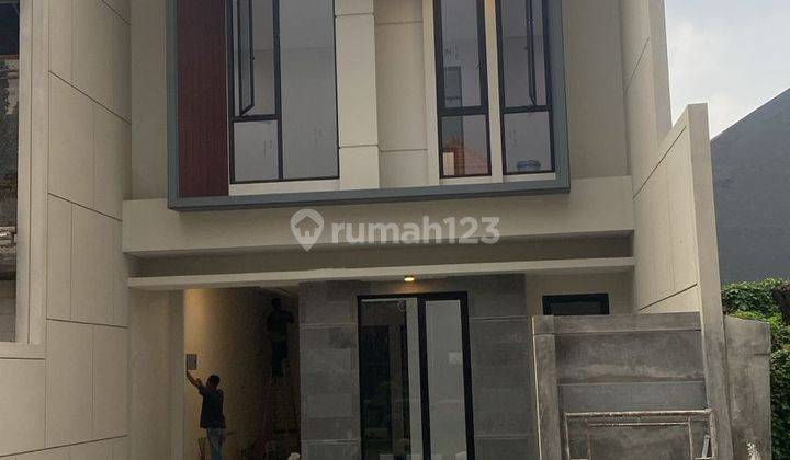 Rumah 2 Lantai Baru SHM di Darmo Permai Selatan, Surabaya 1