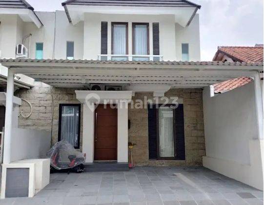 Rumah 2 Lantai Semi Furnished di Taman Puspa Raya, Surabaya 1