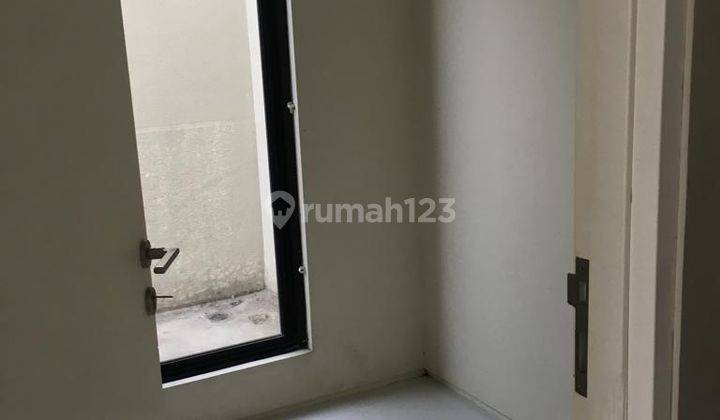 Rumah 2 Lantai di North West Lake Murah Siap Huni 2