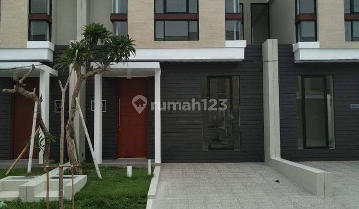 Rumah 2 Lantai di North West Lake Murah Siap Huni 1