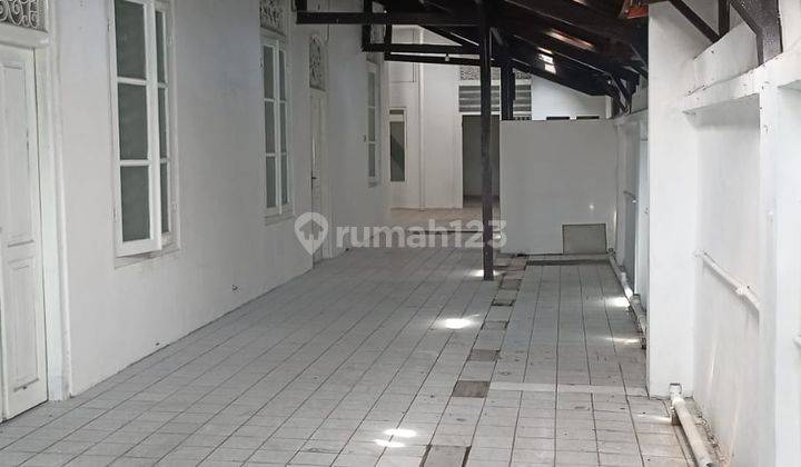 Rumah Surabaya Pusat Dekat Raya Gubeng Cocok Untuk Cafe 2