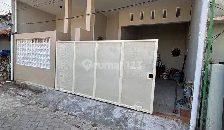 Rumah Bagus di Manukan Siap Huni Like New Butuh Cepat Laku 1