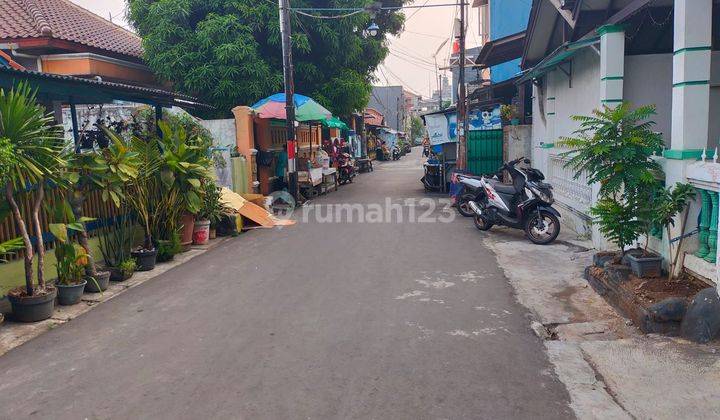 Dijual Rumah di Koja 2 Lantai termasuk kontrakan 2