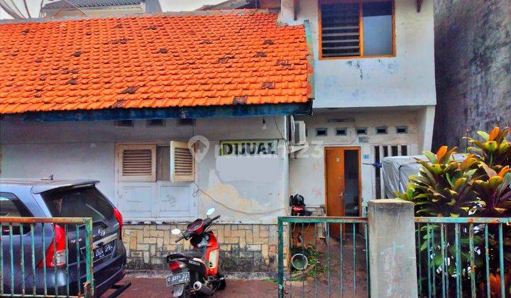 Rumah 2 Lantai 8KT 4KM Tebet Dalam Jaksel 1