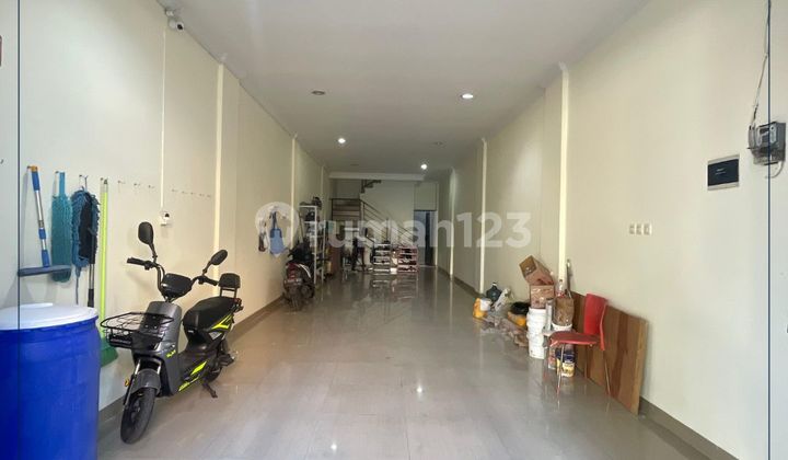 4-Story Strategic Shop House in Tanjung Duren, West Jakarta 2