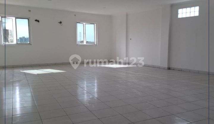 Attached Shophouse 800m2 Land Area, Strategic Location in Latumenten, West Jakarta 2