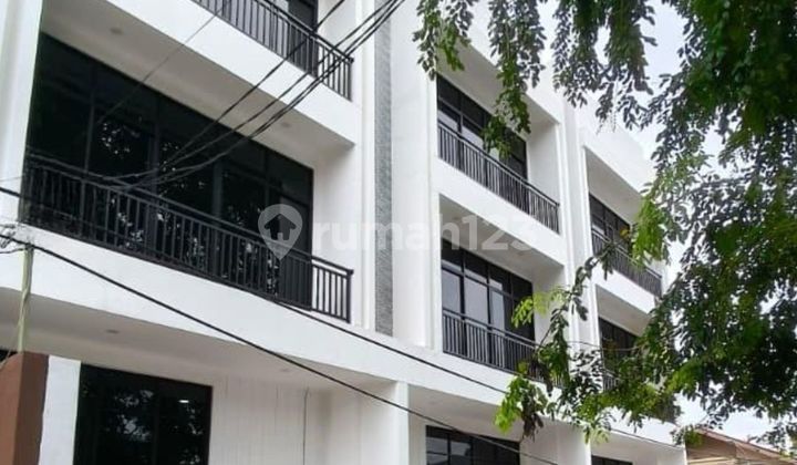 New Commercial Shophouse Corner Position at Taman Ratu 2