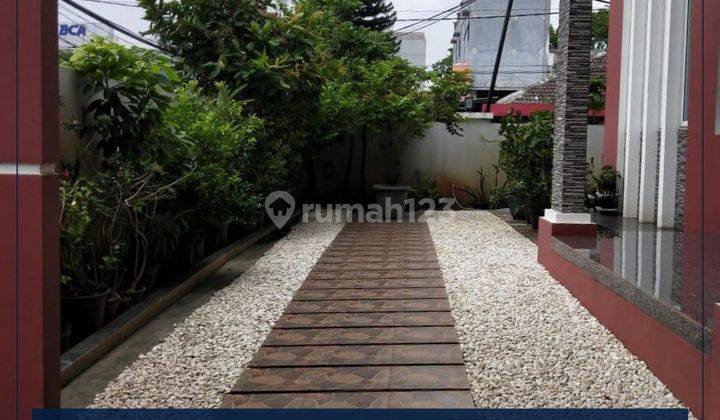 Rumah Mewah Lb 500 M2 Full Furnished di Jakarta Barat 1