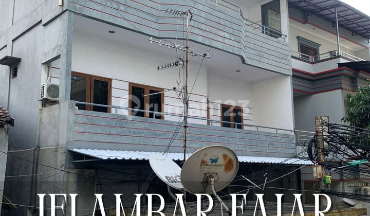 Rumah 3 Lantai Luas, Siap Huni di Penjaringan Rumah 3 Lantai Luas, Siap Huni di Penjaringan