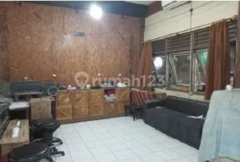 FOR SALE or LEASE WIDE SHOPHOUSE IN PANGGUNGHARJO, SEWON, BANTUL