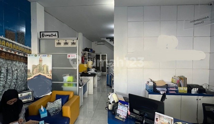 Dijual Ruko Gandeng 3 Unit 2 Lantai Di Condong Catur, Depok 2
