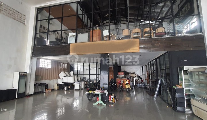 Spacious Building Suitable for Car Showroom, Restaurant, Sinduadi, Mlati, Sleman, Jogja 2