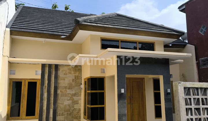 For Sale Ready-to-Occupy House, Strategic Location Argomulyo Sleman 2