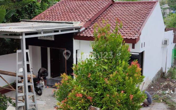 DI JUAL HARGA EKONOMIS RUMAH PUTIH CANTIK DESAIN UNIK 1