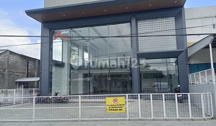 Bangunan Komersil Cocok untuk Show Room, Sinduadi, Mlati, Sleman, Jogja