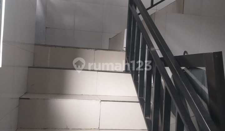 FOR SALE 2-STORY SHOPHOUSE NEAR PAKUWON MALL, CONDONG CATUR SLEMAN 2
