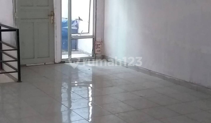 FOR SALE OR RENT: SHOPHOUSE IN THE CATUR TUNGGAL CAMPUS AREA, SLEMAN 2