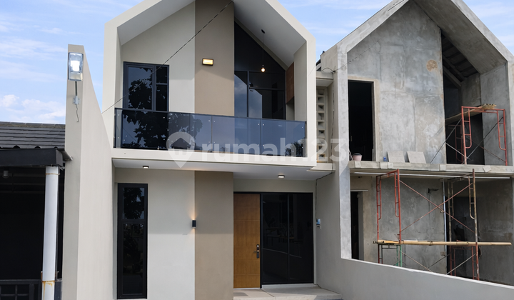 For Sale Ready-to-Live-in House in a Comfortable and Lush Location, Ngemplak Sleman.