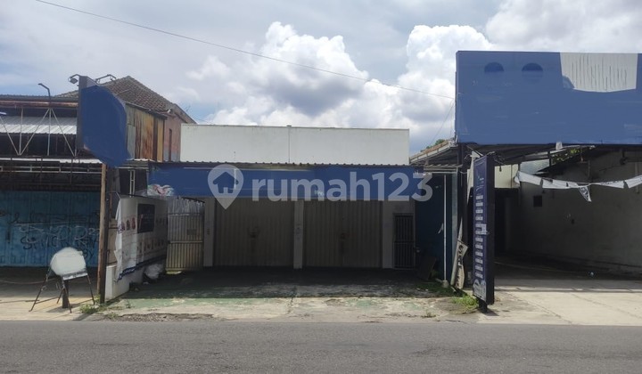 FOR SALE / RENT: SHOPHOUSE IN SARDONOHARJO BUSINESS AREA, SLEMAN FOR SALE / RENT: SHOPHOUSE IN SARDONOHARJO BUSINESS AREA, SLEMAN