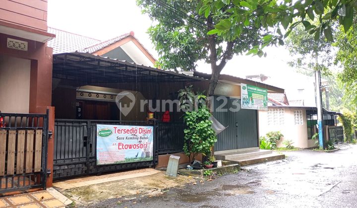 Ruko Posisi Hook Di Komplek Dekat Toll Jagorawi 2