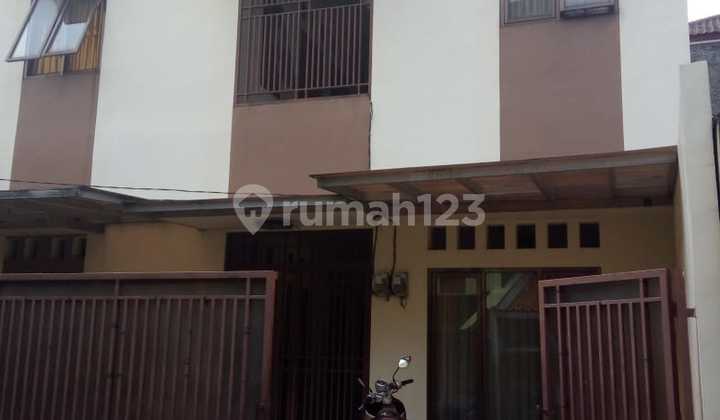 Rumah Kost Kosan 19 Kamar di Pejaten Barat