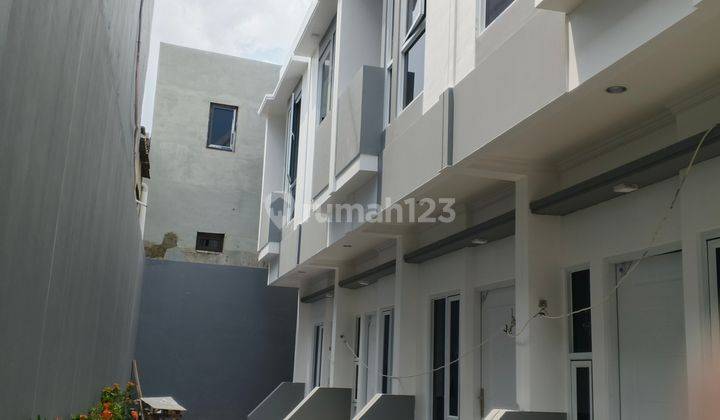 Dijual Rumah Siap Huni Yang Menawarkan Kehangatan Dan Kesejukan Keluarga 1