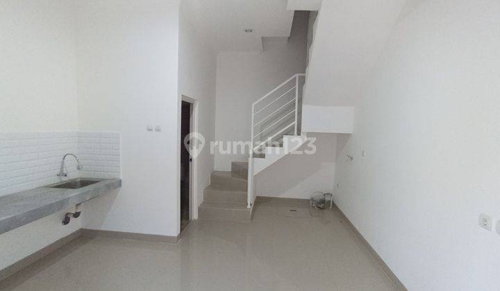 Rumah Tempat Strategis Minimalis Modern 2 Lantai Di Gunung Sahari Jakarta Pusat  2