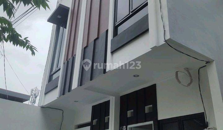 Rumah Mewah Murah 2 Lantai Tempat Strategis Minimalis Modern Di Utankayu Jakarta Timur  1