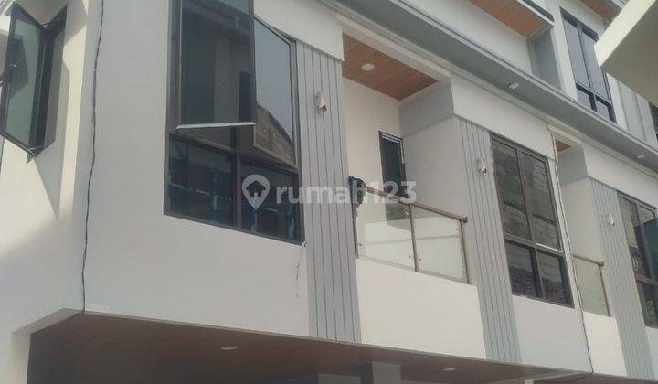 Rumah 3 Lantai Lokasi Strategis Di Kepu Kemayoran Senen Jakarta Puasat 1