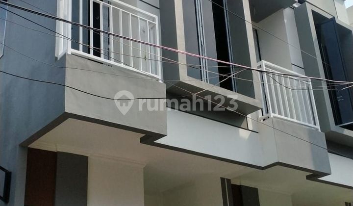 Rumah 2 Lantai Lokasi Strategis Dekat Jakarta Internasional Stadium 2