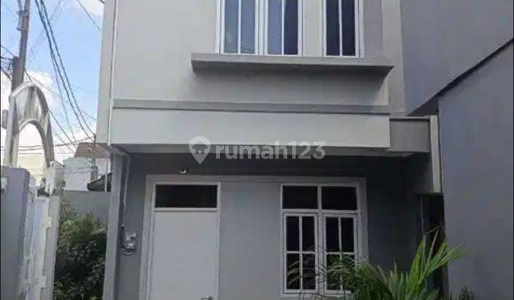 Rumah 2 Lantai Lokasi Strategis Area Cempaka Putih 1