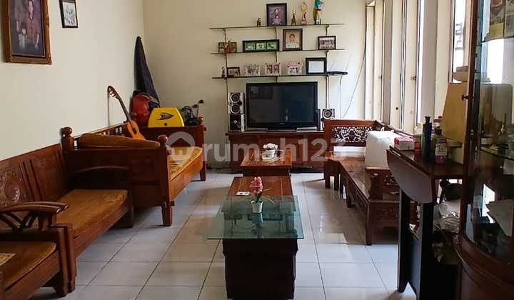 Rumah 2 Lantai Bagus Dan Besar Di Pinggir Jalan Grand Wisata SHM 2
