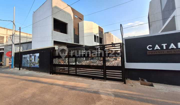 Luxury House Affordable Price Amazing Facilities in Jatiwarna 2