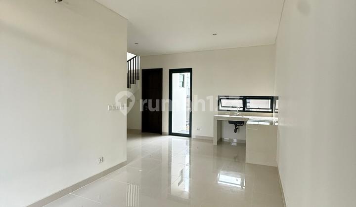 Luxury Home in the Elite Area of Podomoro Park Bandung..Affordable Price 2