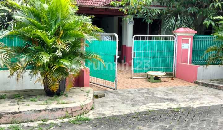 Large Hook House Near Bekasi City Center