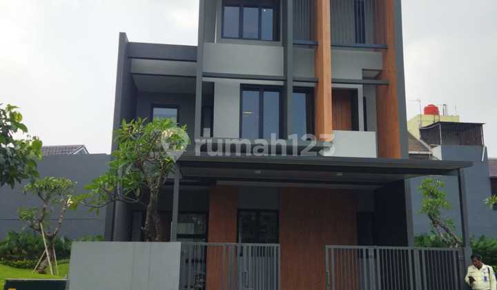 Nice Luxury House Location Inside.cluster In Grand Wisata