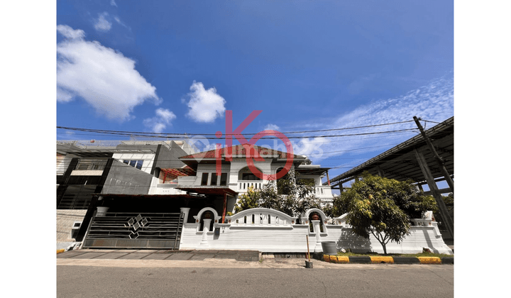 Dijual Rumah Mewah di Tengah Kota 1