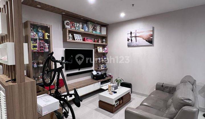 ruang keluarga for sale ambassador kuningan 2br