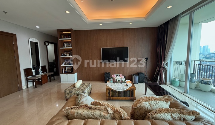 Dijual Cepat Pakubuwono Signature 4 Bedrooms 385m2 Furnished Dijual Cepat Pakubuwono Signature 4 Bedrooms 385m2 Furnished