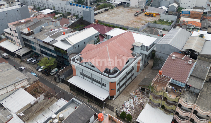 DIJUAL HARGA NEGO GEDUNG KOMERSIAL GUNUNG SAHARI JAKPUS  2610M2 4LANTAI 