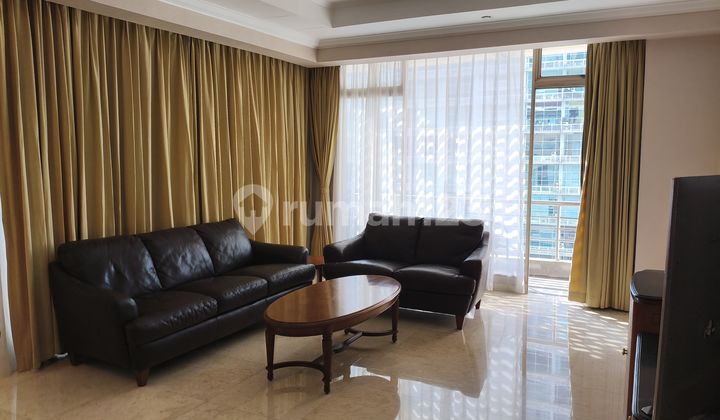 Dijual Cepat Harga Nego Istana Sahid Residence Apartment Sudirman 2 Bedrooms 130m2 Furnished