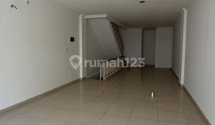 For Rent 3.5-Storey Shop House in Sedayu Square Cengkareng, Size 5X15
