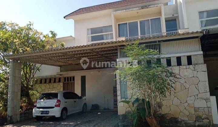 Hendhy 17646 Forest Mansion Wiyung Rumah 2 Lantai Dengan Kolam Renang Shm Murah 1