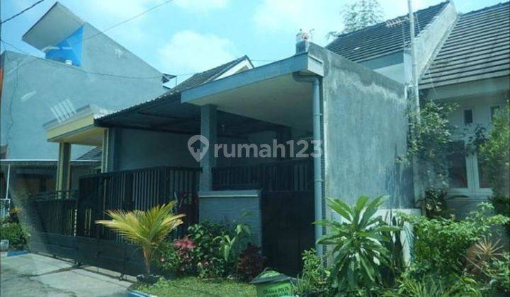 Julia 58573 Rumah Graha Ariskaton Pakis  2