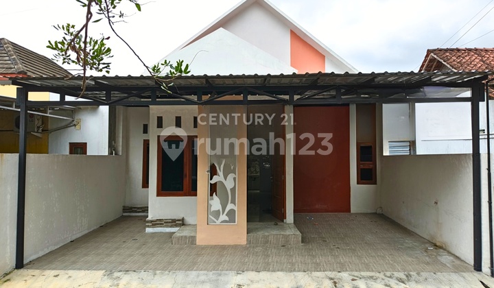 House with 60M2 Building Area in Kasihan, Suitable for Family Living