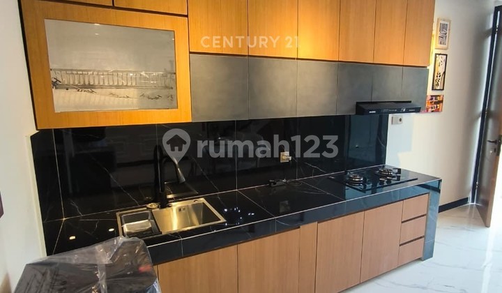 Cr Rumah 2Lt dan Furnished Dekat Stadion Maguwoharjo Hanya 2 Unit 2