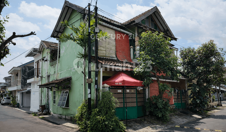 2-Storey House by the Road in Sleman Near Sleman City Hall 1